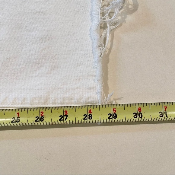 Madewell The Perfect Vintage Straight Jean in Tile White: Ripped Knee Edition 26 - Picture 12 of 13